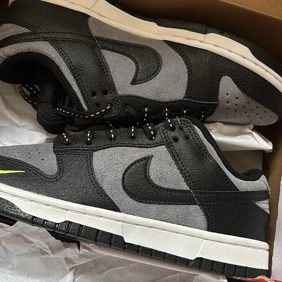 Rare Nike Dunks size 7.5 Women’s/6 Boys.